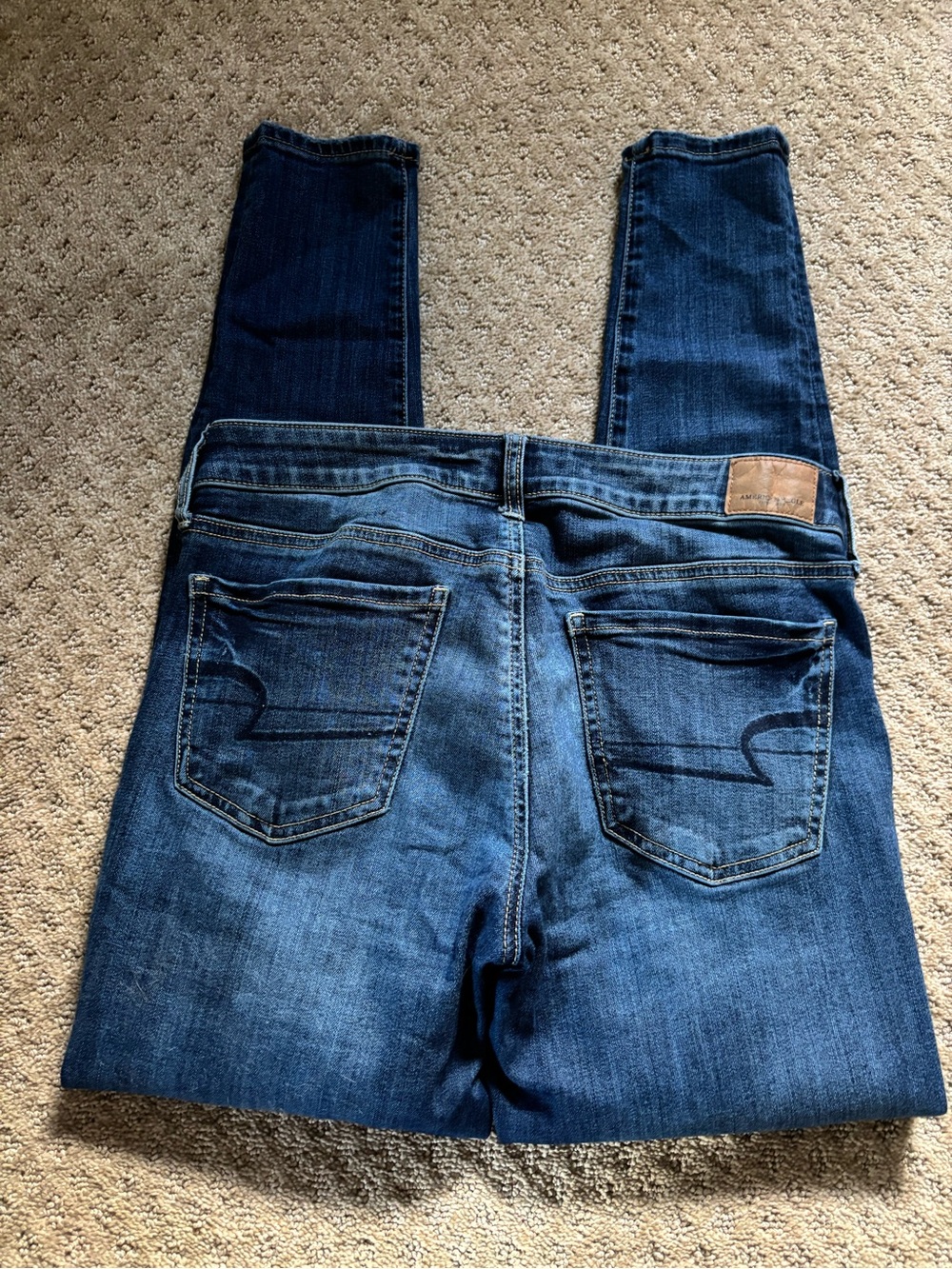 American Eagle Women’s Dark Wash Skinny Jeans - Picture 5 of 5